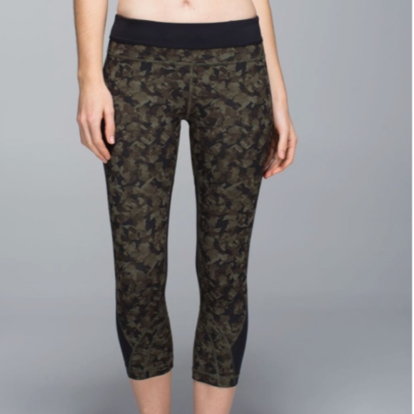Lululemon Inspire Crop II Camo - Picture 1 of 7